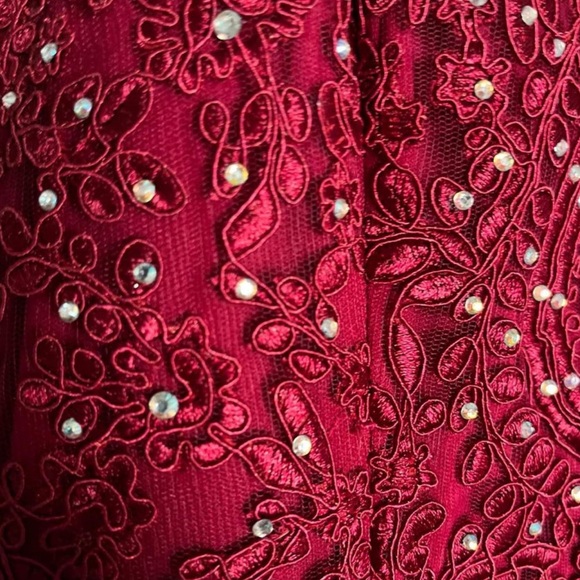 Jodi Kristopher Prom Dress - Picture 7 of 9